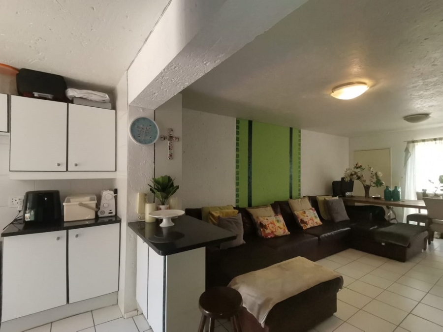 2 Bedroom Property for Sale in Bassonia Gauteng