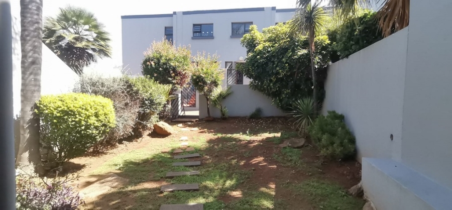2 Bedroom Property for Sale in Bassonia Gauteng