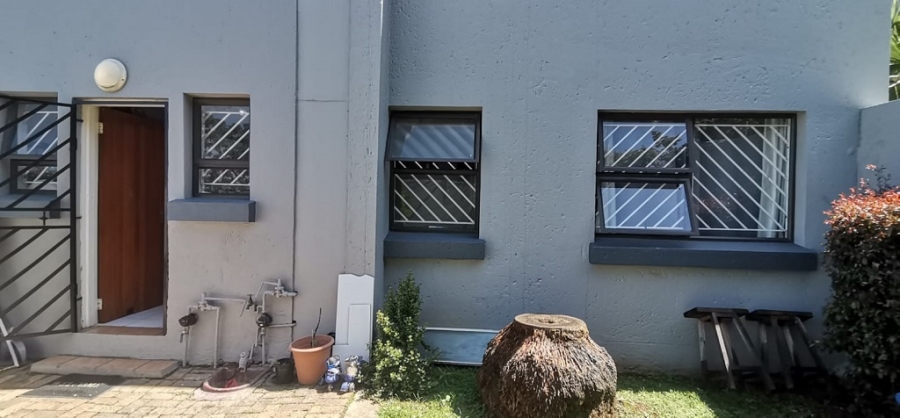 2 Bedroom Property for Sale in Bassonia Gauteng