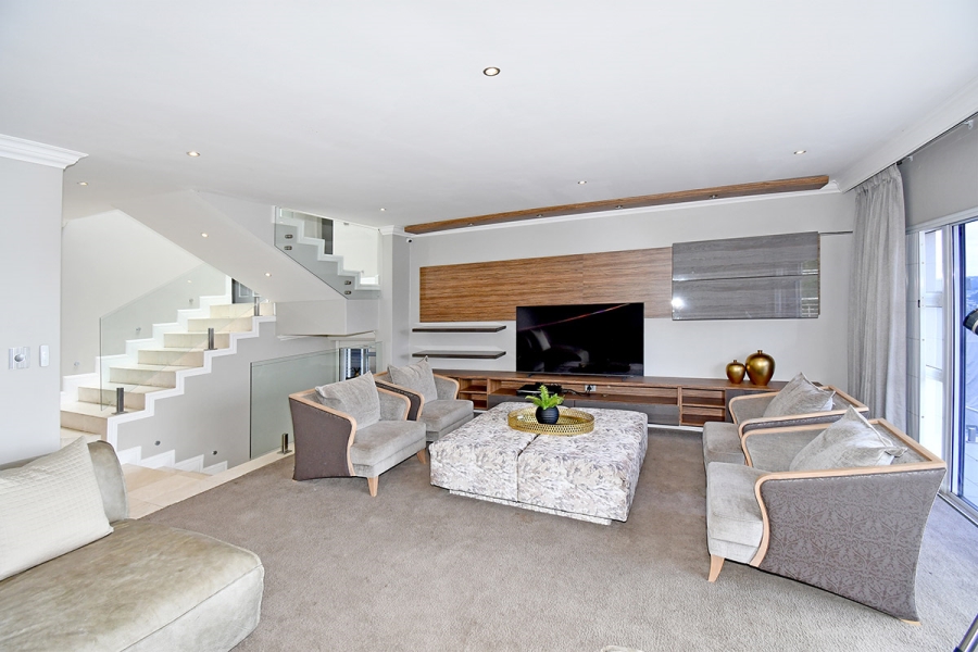 To Let 5 Bedroom Property for Rent in Northcliff Gauteng