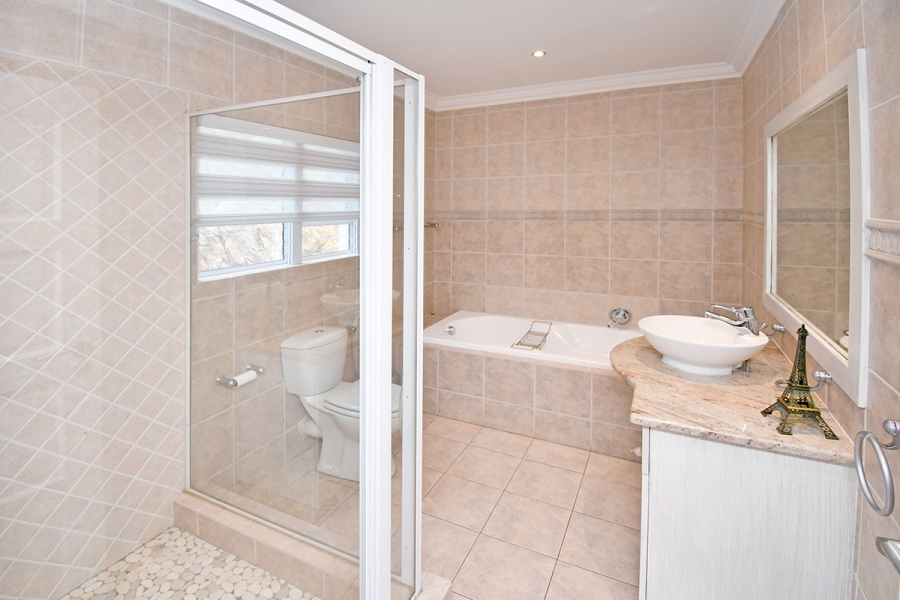 To Let 5 Bedroom Property for Rent in Northcliff Gauteng