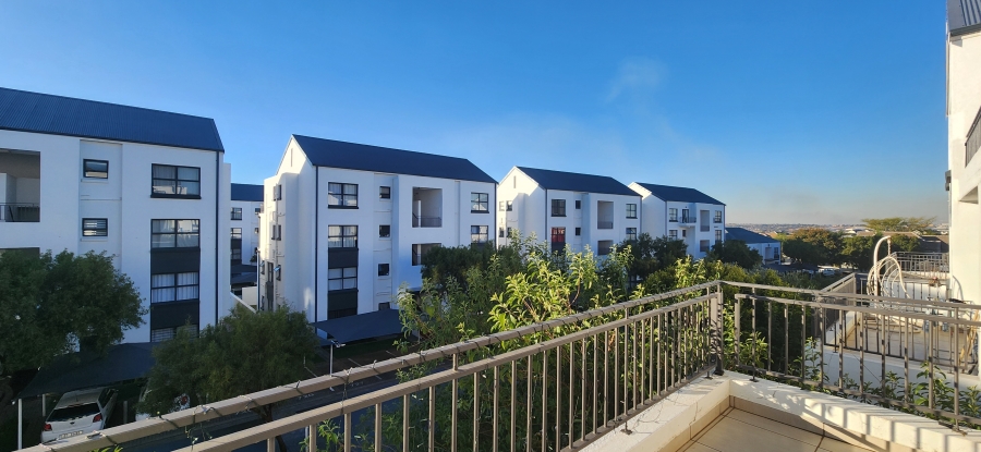 To Let 2 Bedroom Property for Rent in Greenstone Hill Gauteng