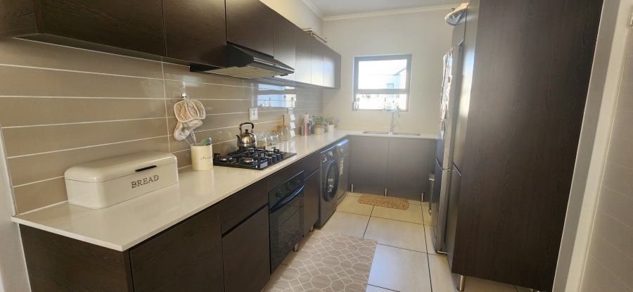 To Let 2 Bedroom Property for Rent in Greenstone Hill Gauteng