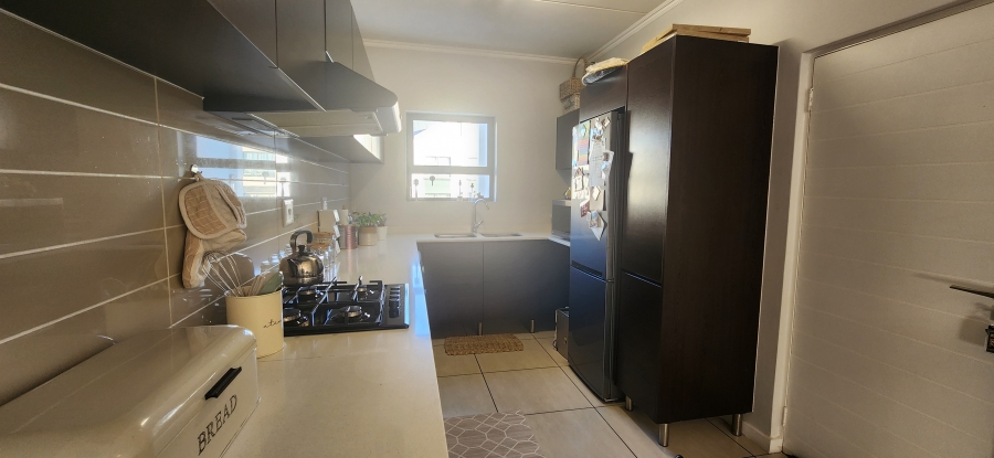 To Let 2 Bedroom Property for Rent in Greenstone Hill Gauteng