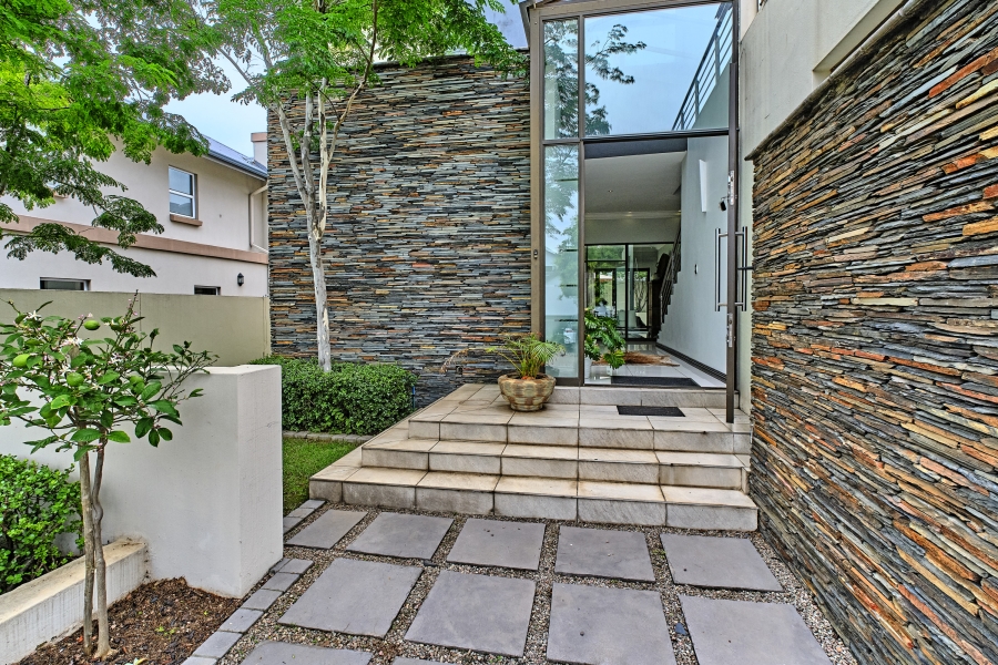 To Let 3 Bedroom Property for Rent in Waterfall Country Village Gauteng