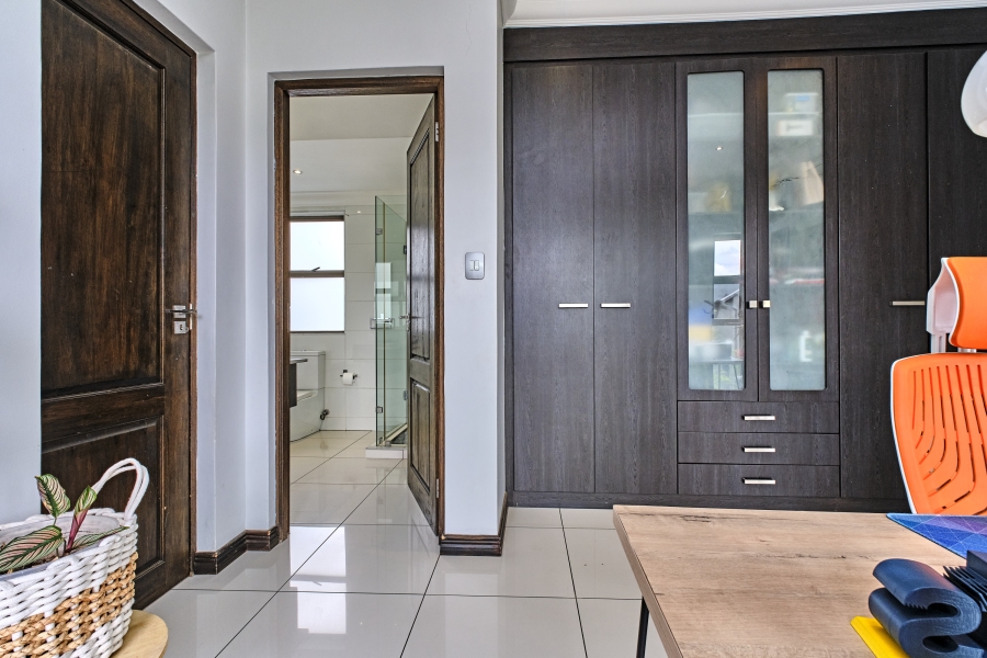 To Let 3 Bedroom Property for Rent in Waterfall Country Village Gauteng