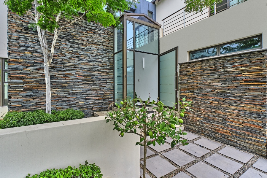 To Let 3 Bedroom Property for Rent in Waterfall Country Village Gauteng