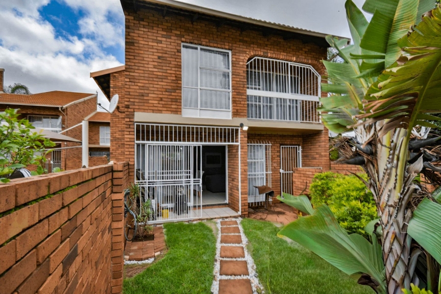 3 Bedroom Property for Sale in Wierda Park Gauteng