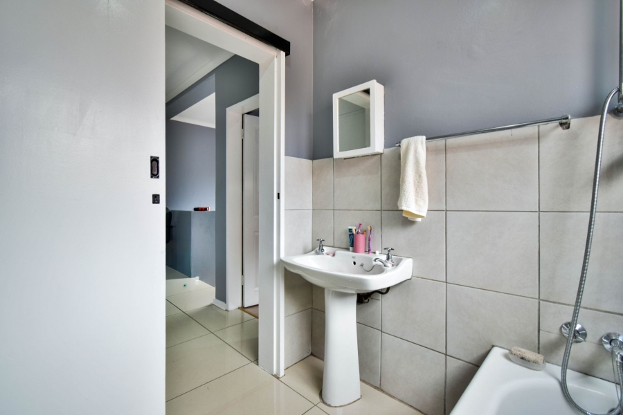 3 Bedroom Property for Sale in Wierda Park Gauteng