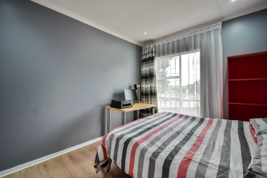 3 Bedroom Property for Sale in Wierda Park Gauteng