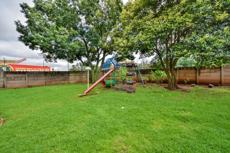 3 Bedroom Property for Sale in Wierda Park Gauteng