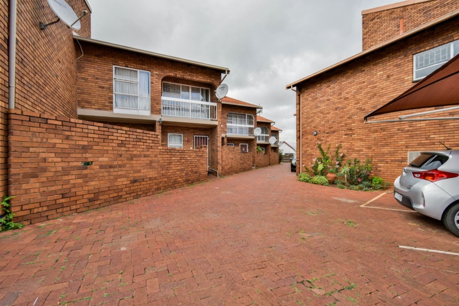 3 Bedroom Property for Sale in Wierda Park Gauteng