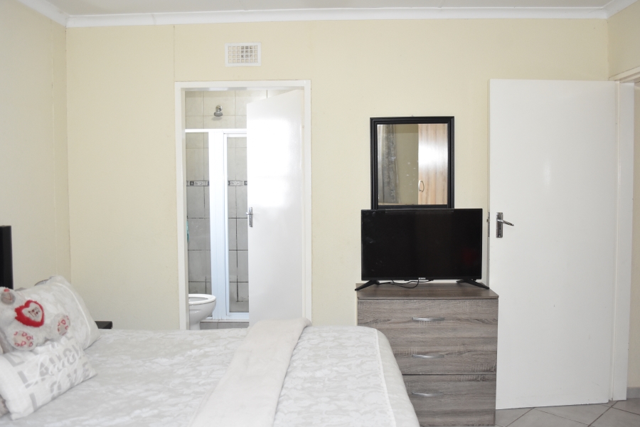 3 Bedroom Property for Sale in Andeon AH Gauteng