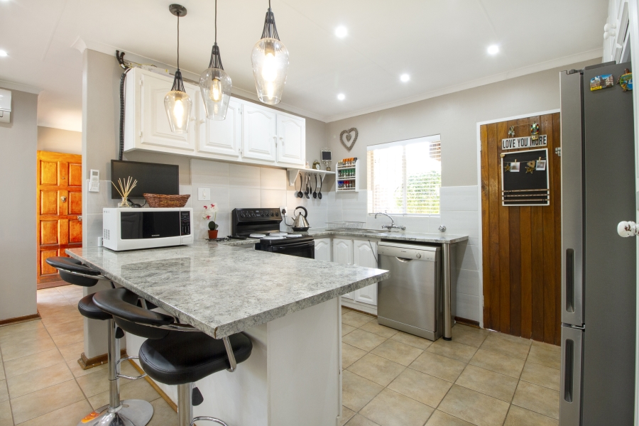 To Let 3 Bedroom Property for Rent in Elardus Park Gauteng