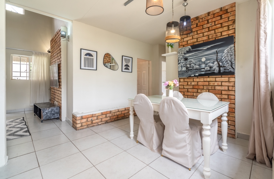 2 Bedroom Property for Sale in North Riding Gauteng