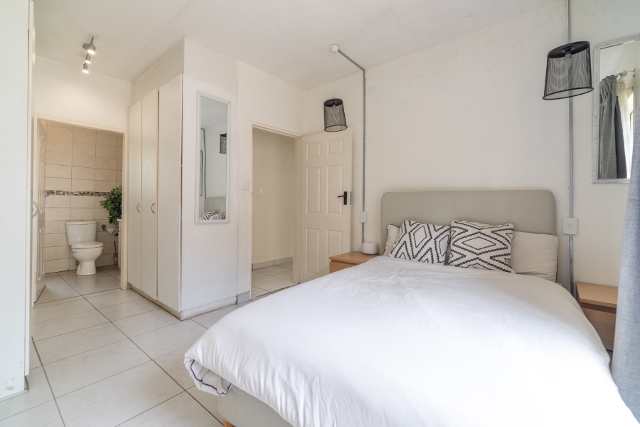 2 Bedroom Property for Sale in North Riding Gauteng