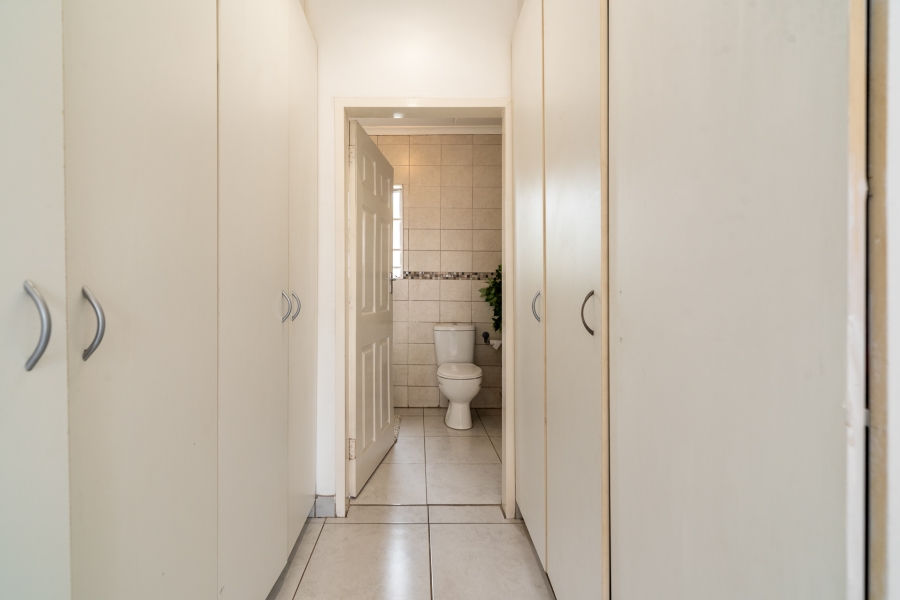 2 Bedroom Property for Sale in North Riding Gauteng