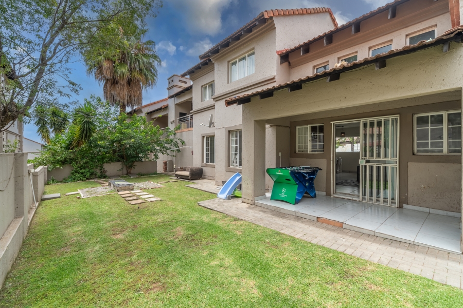 2 Bedroom Property for Sale in North Riding Gauteng