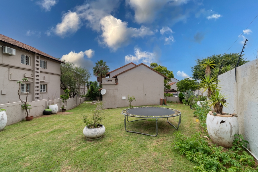 2 Bedroom Property for Sale in North Riding Gauteng