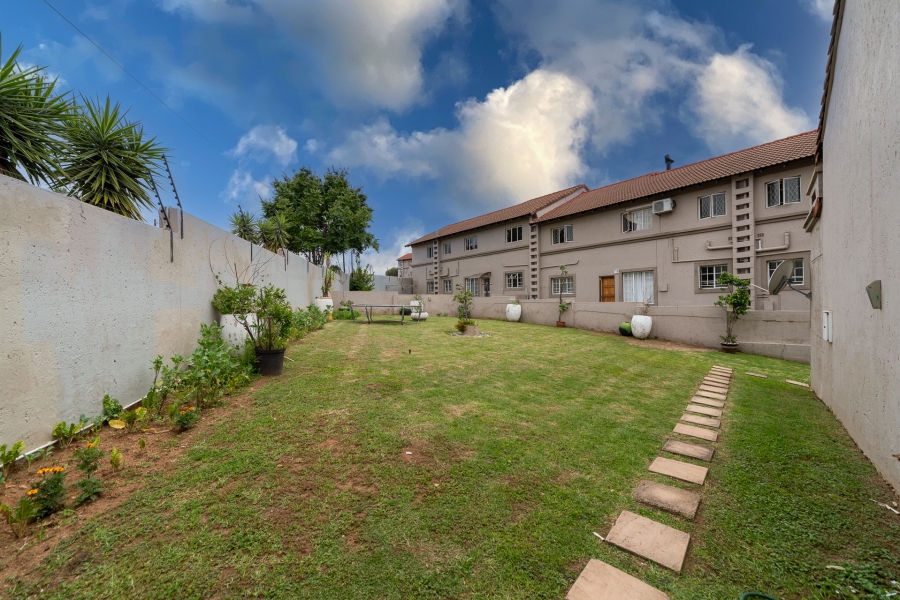 2 Bedroom Property for Sale in North Riding Gauteng