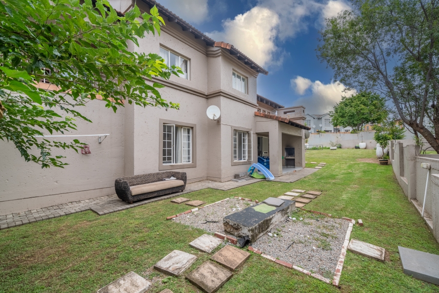 2 Bedroom Property for Sale in North Riding Gauteng