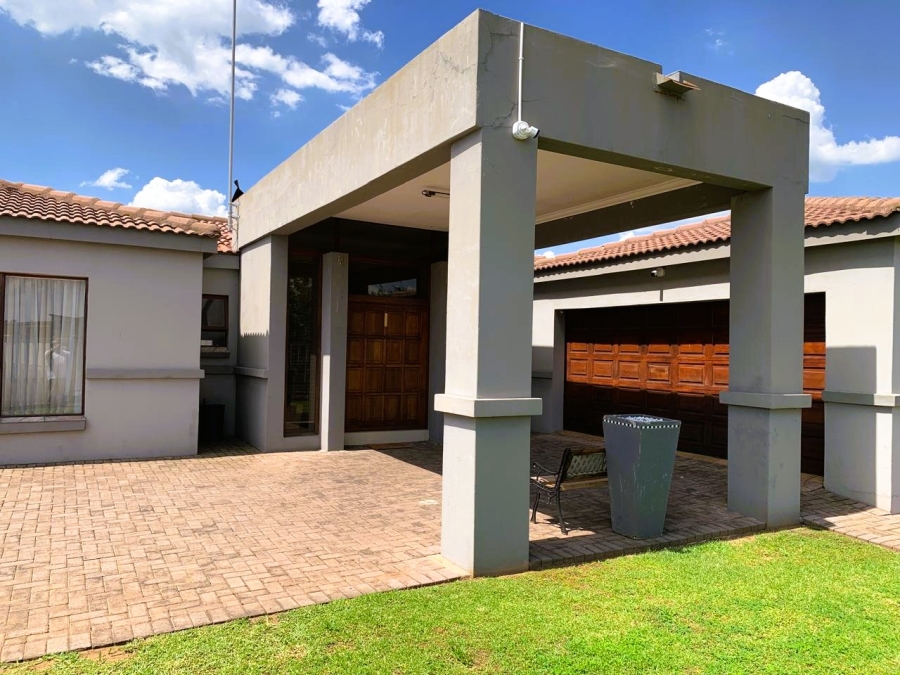 3 Bedroom Property for Sale in Vanderbijlpark SE 8 Gauteng