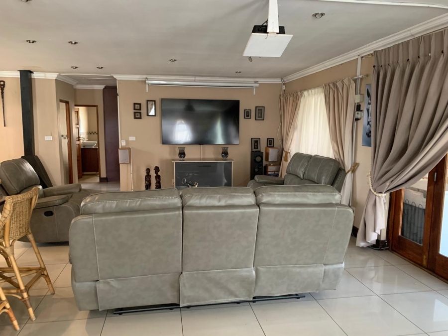 3 Bedroom Property for Sale in Vanderbijlpark SE 8 Gauteng