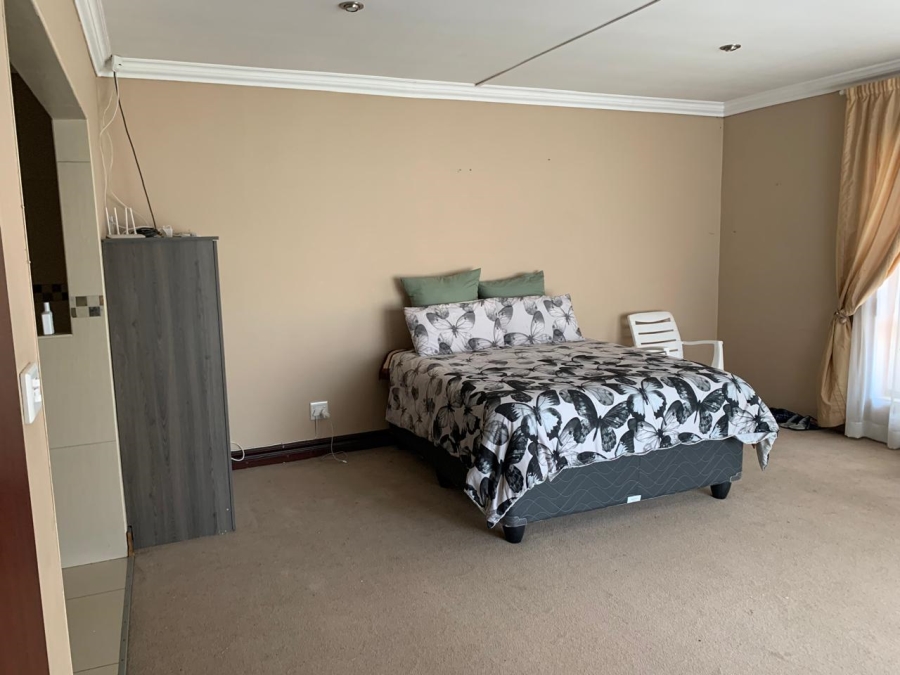 3 Bedroom Property for Sale in Vanderbijlpark SE 8 Gauteng