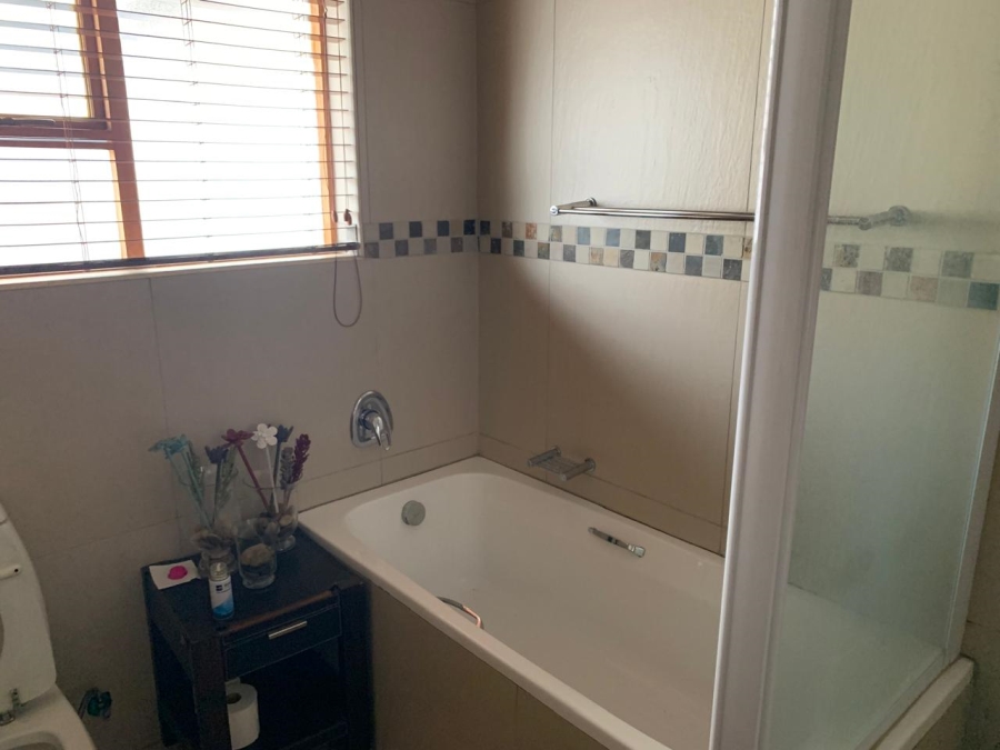 3 Bedroom Property for Sale in Vanderbijlpark SE 8 Gauteng