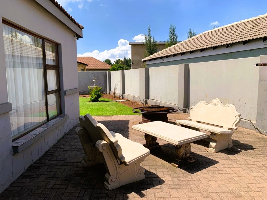 3 Bedroom Property for Sale in Vanderbijlpark SE 8 Gauteng