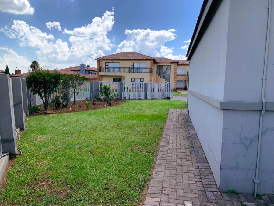 3 Bedroom Property for Sale in Vanderbijlpark SE 8 Gauteng