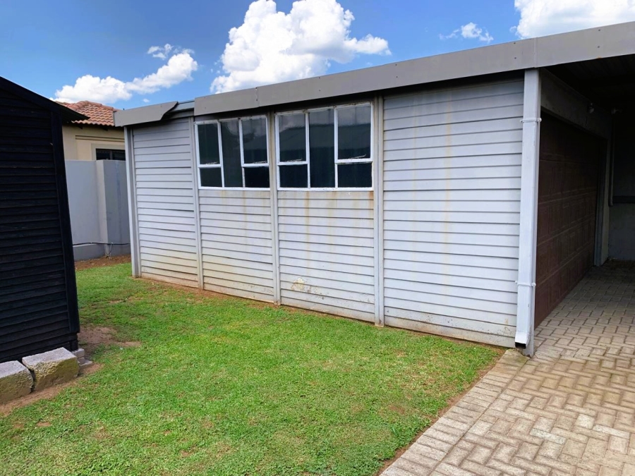 3 Bedroom Property for Sale in Vanderbijlpark SE 8 Gauteng