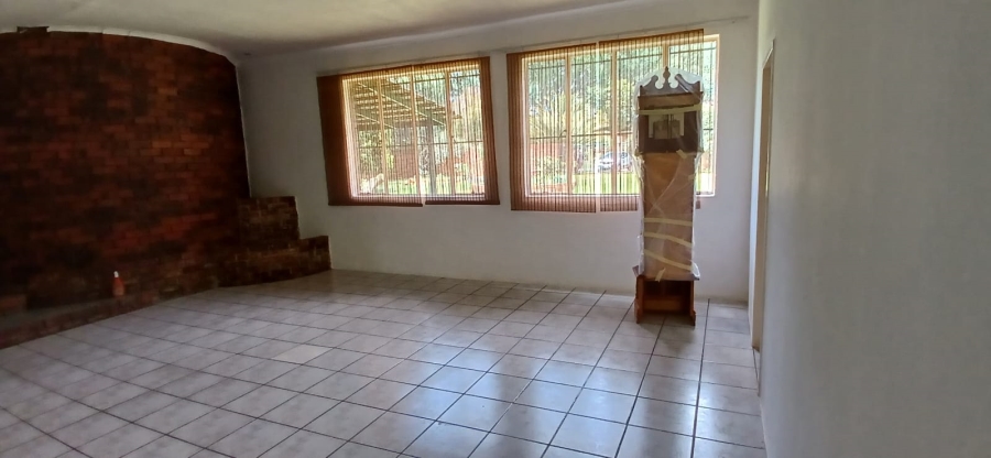 To Let 4 Bedroom Property for Rent in Henley on Klip Gauteng