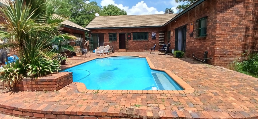 To Let 4 Bedroom Property for Rent in Henley on Klip Gauteng