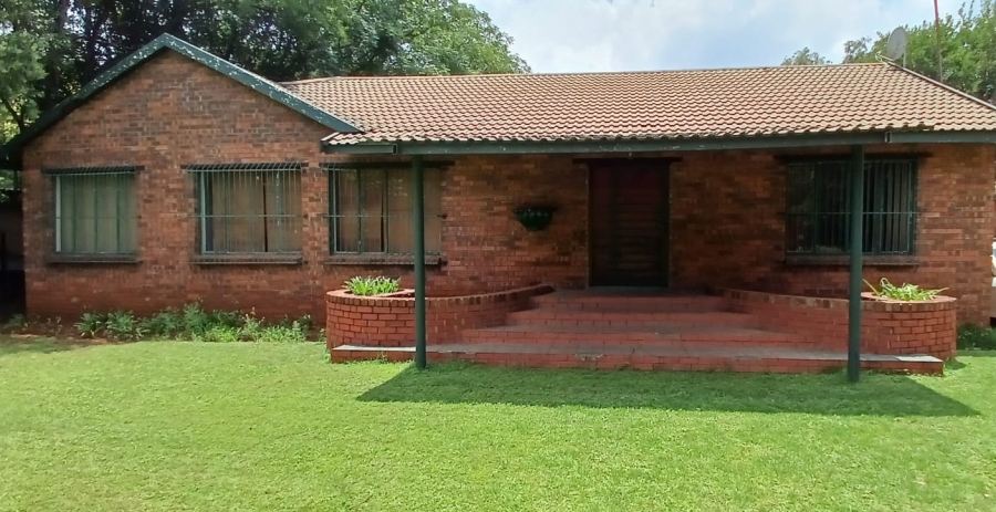 To Let 4 Bedroom Property for Rent in Henley on Klip Gauteng