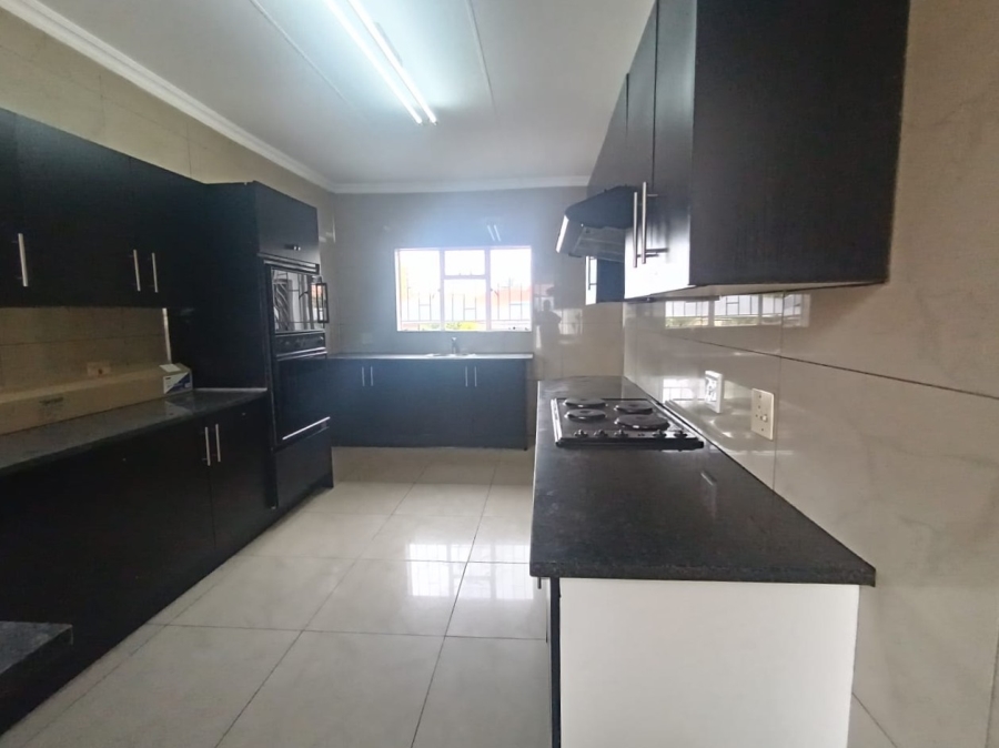 3 Bedroom Property for Sale in Roshnee Gauteng