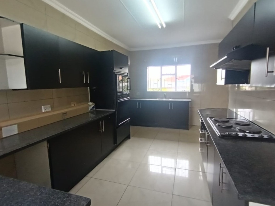 3 Bedroom Property for Sale in Roshnee Gauteng
