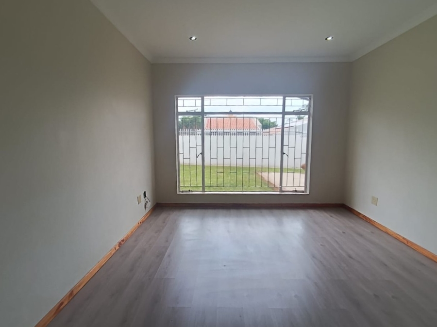 3 Bedroom Property for Sale in Roshnee Gauteng