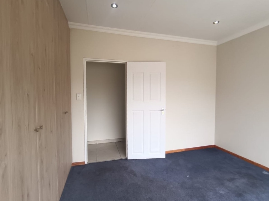 3 Bedroom Property for Sale in Roshnee Gauteng