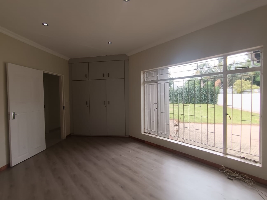 3 Bedroom Property for Sale in Roshnee Gauteng