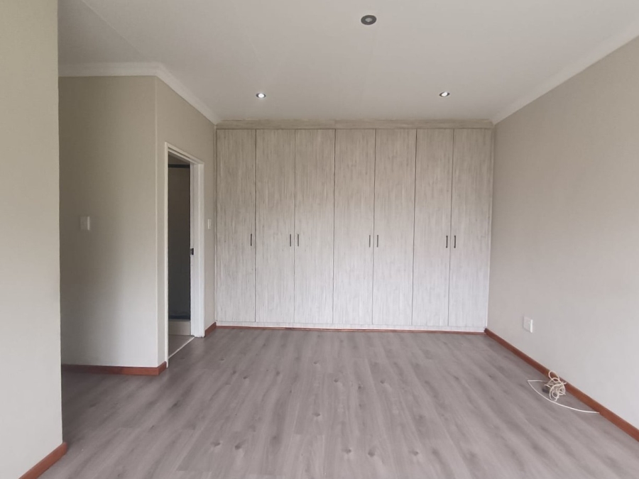 3 Bedroom Property for Sale in Roshnee Gauteng
