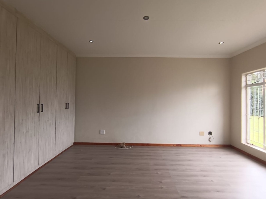 3 Bedroom Property for Sale in Roshnee Gauteng