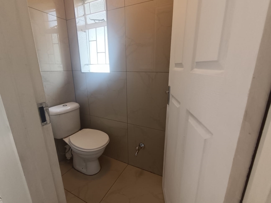 3 Bedroom Property for Sale in Roshnee Gauteng