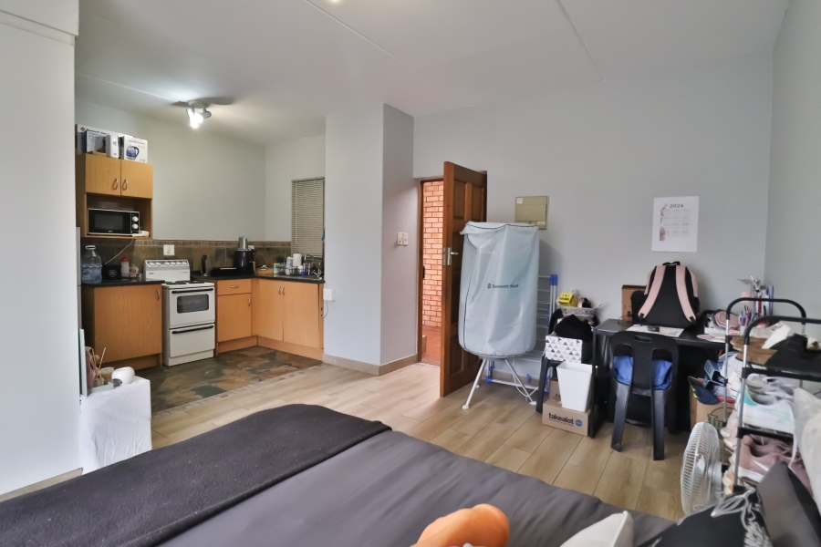 1 Bedroom Property for Sale in Hillcrest Gauteng