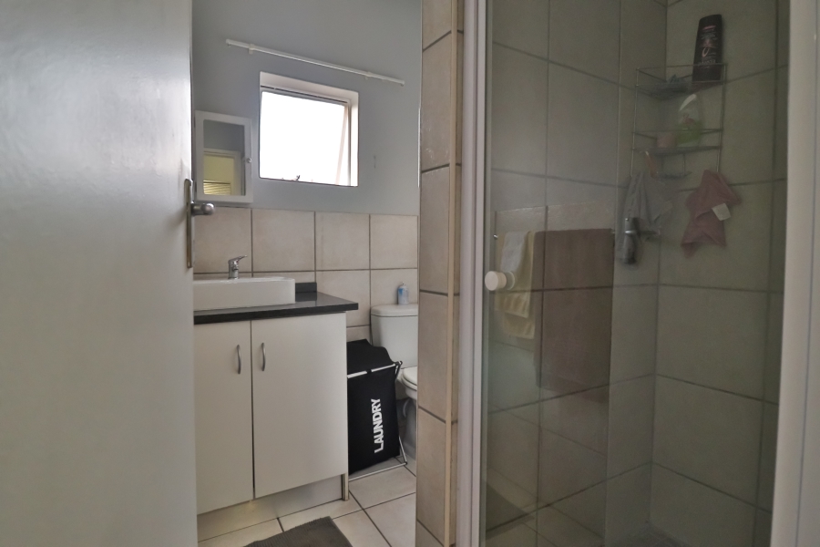 1 Bedroom Property for Sale in Hillcrest Gauteng