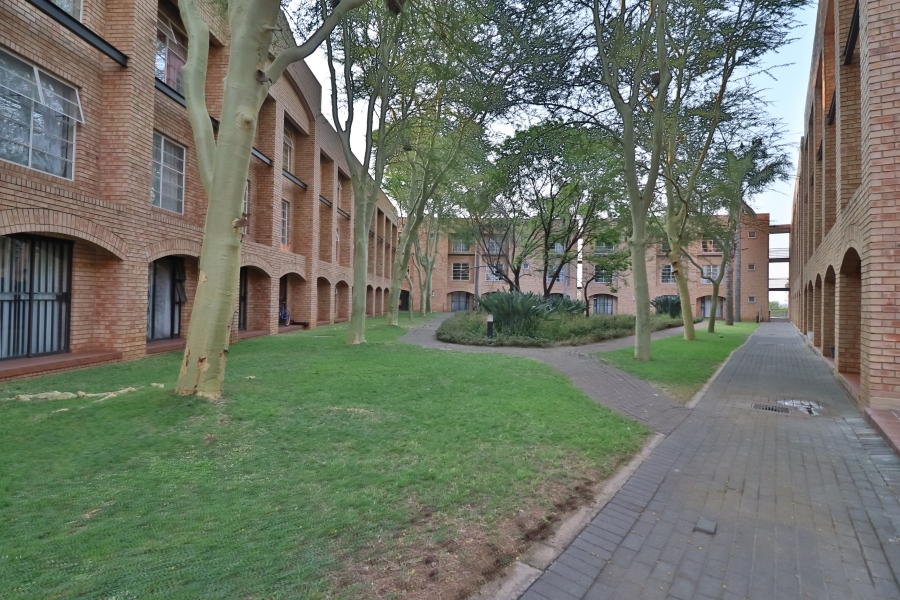 1 Bedroom Property for Sale in Hillcrest Gauteng