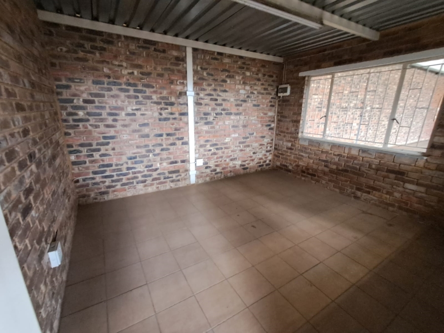 To Let commercial Property for Rent in Noldick Gauteng