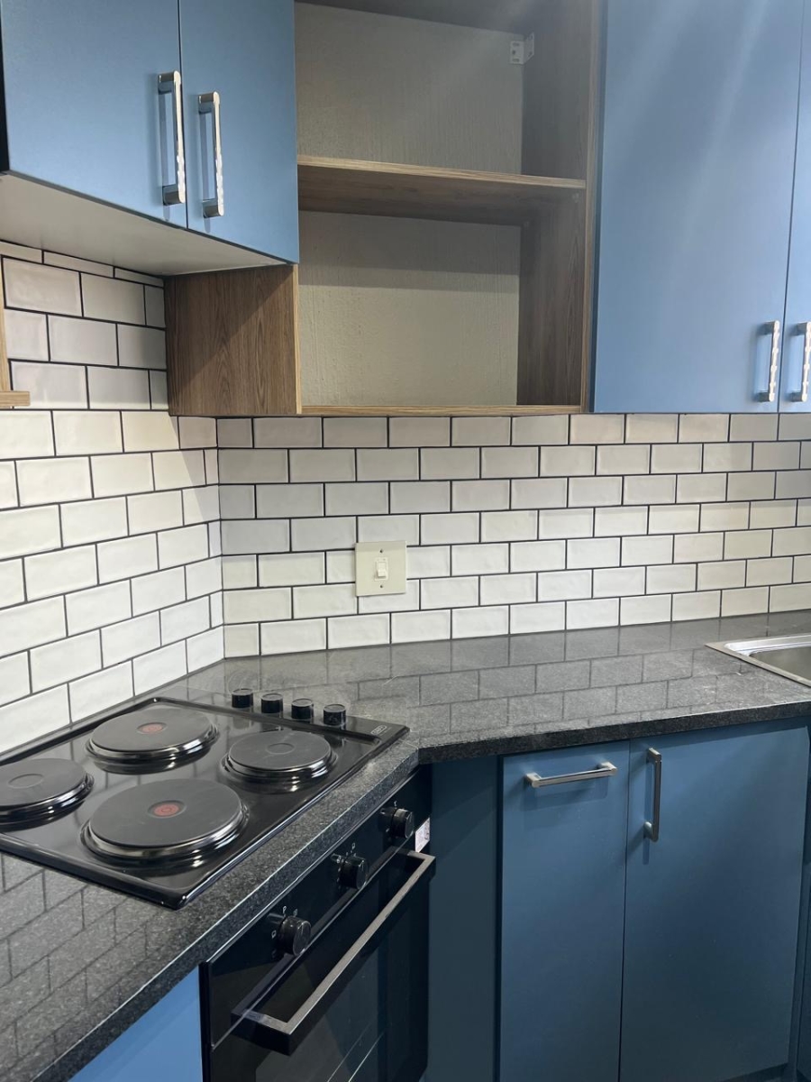 To Let 2 Bedroom Property for Rent in Victory Park Gauteng