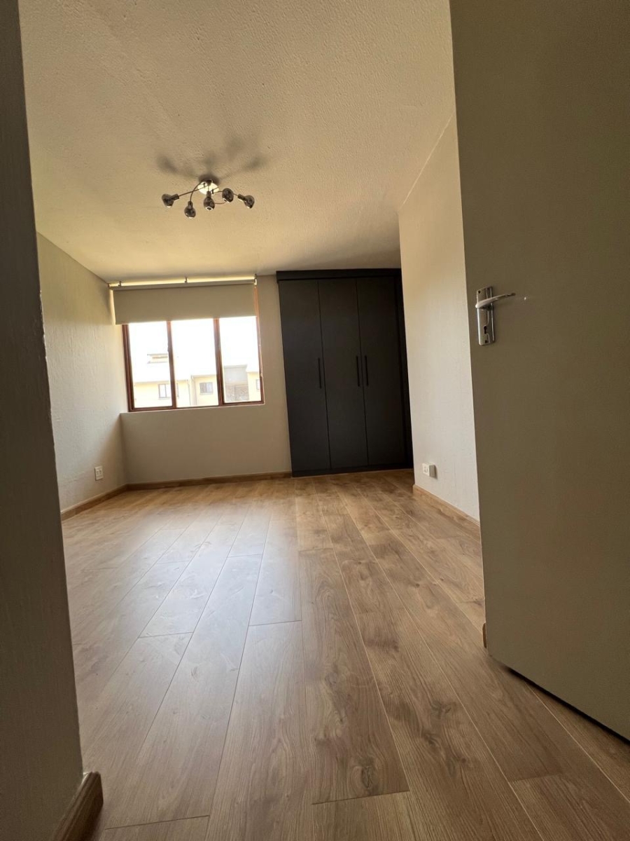 To Let 2 Bedroom Property for Rent in Victory Park Gauteng