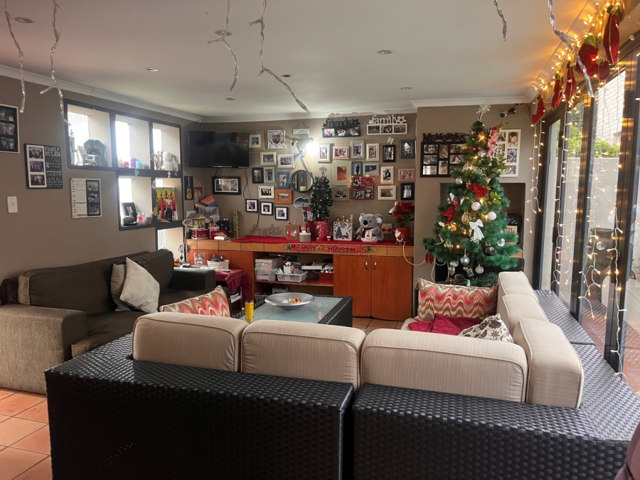 4 Bedroom Property for Sale in Sydenham Gauteng